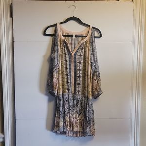 Free People  Pink print dress S with cut out sleeves. Rayon.
